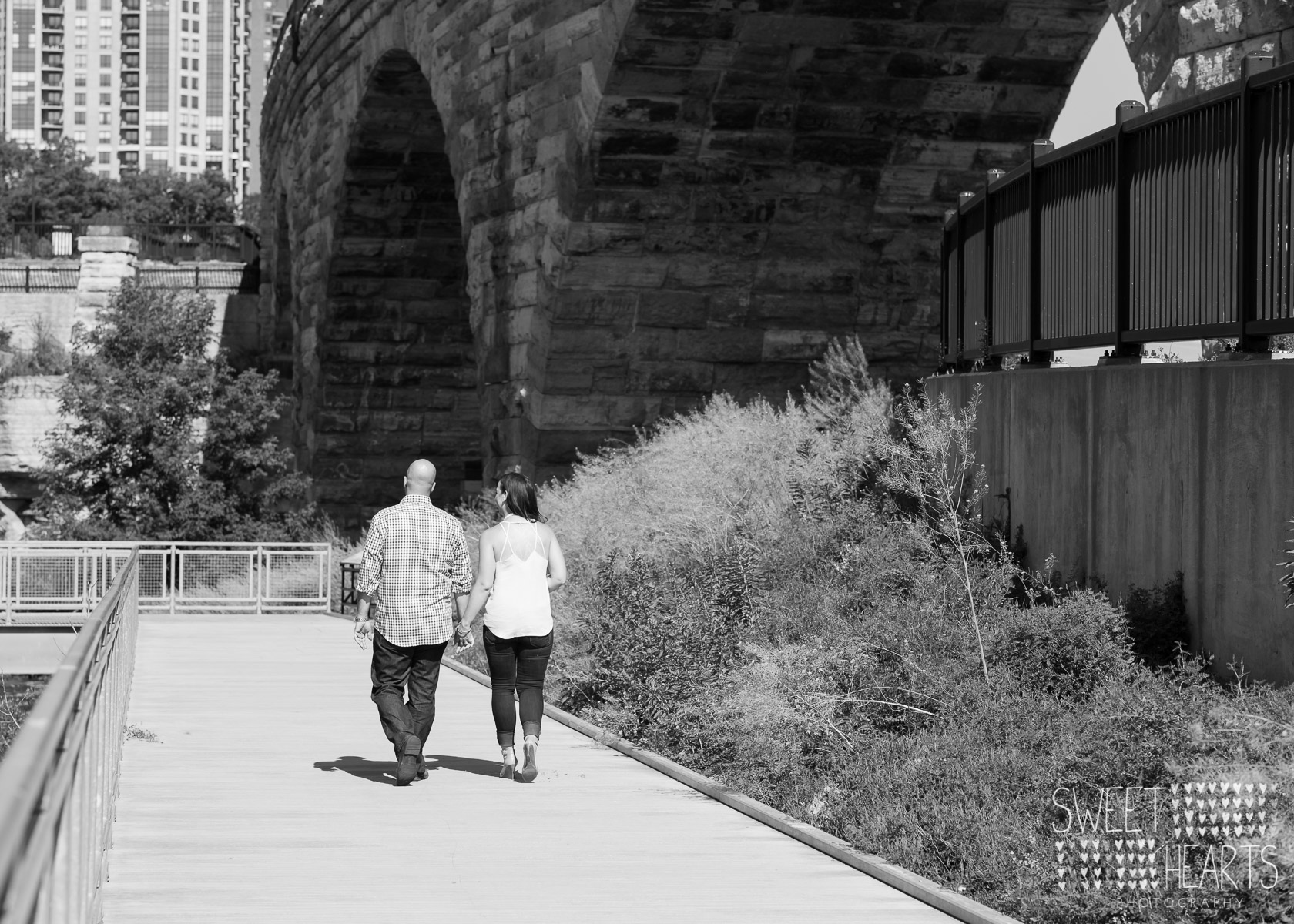 engagement photography mill city minneapolis